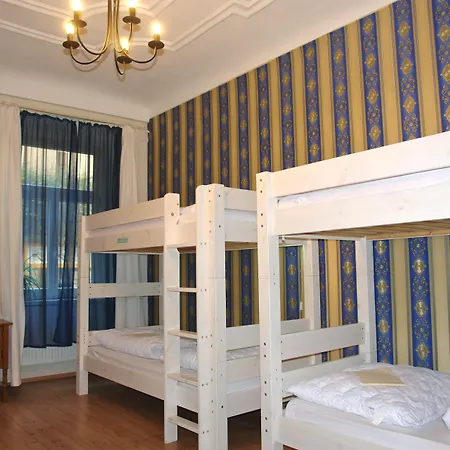 Lotte - The Backpackers Hostel *