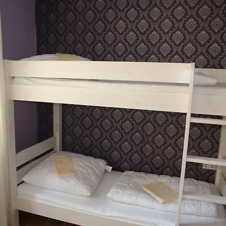 Lotte - The Backpackers *