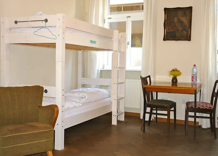 Lotte - The Backpackers