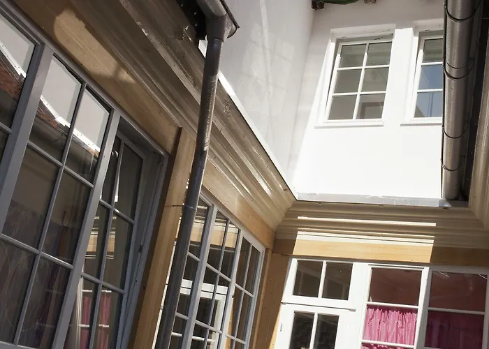 Lotte - The Backpackers Hostel *