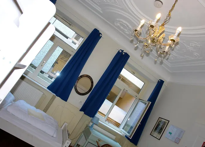 Hostal Lotte - The Backpackers *