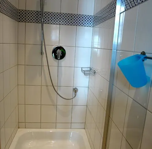 Lotte - The Backpackers Hostal *